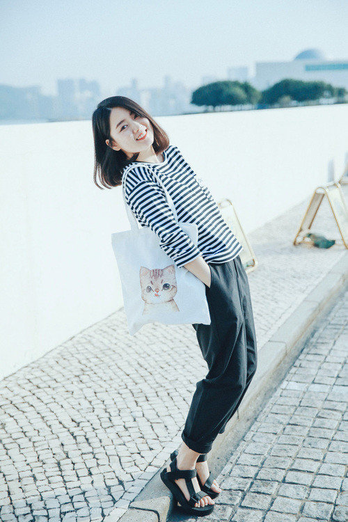 剑桥联客场取胜索尔索晋级英甲前列，剑桥联球衣