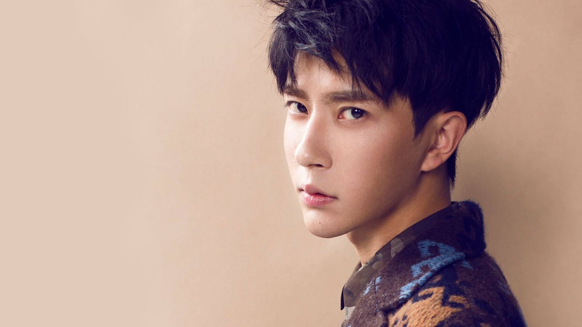 老鹰球迷痴狂庆祝 悍然挑战现行规则，老鹰nba