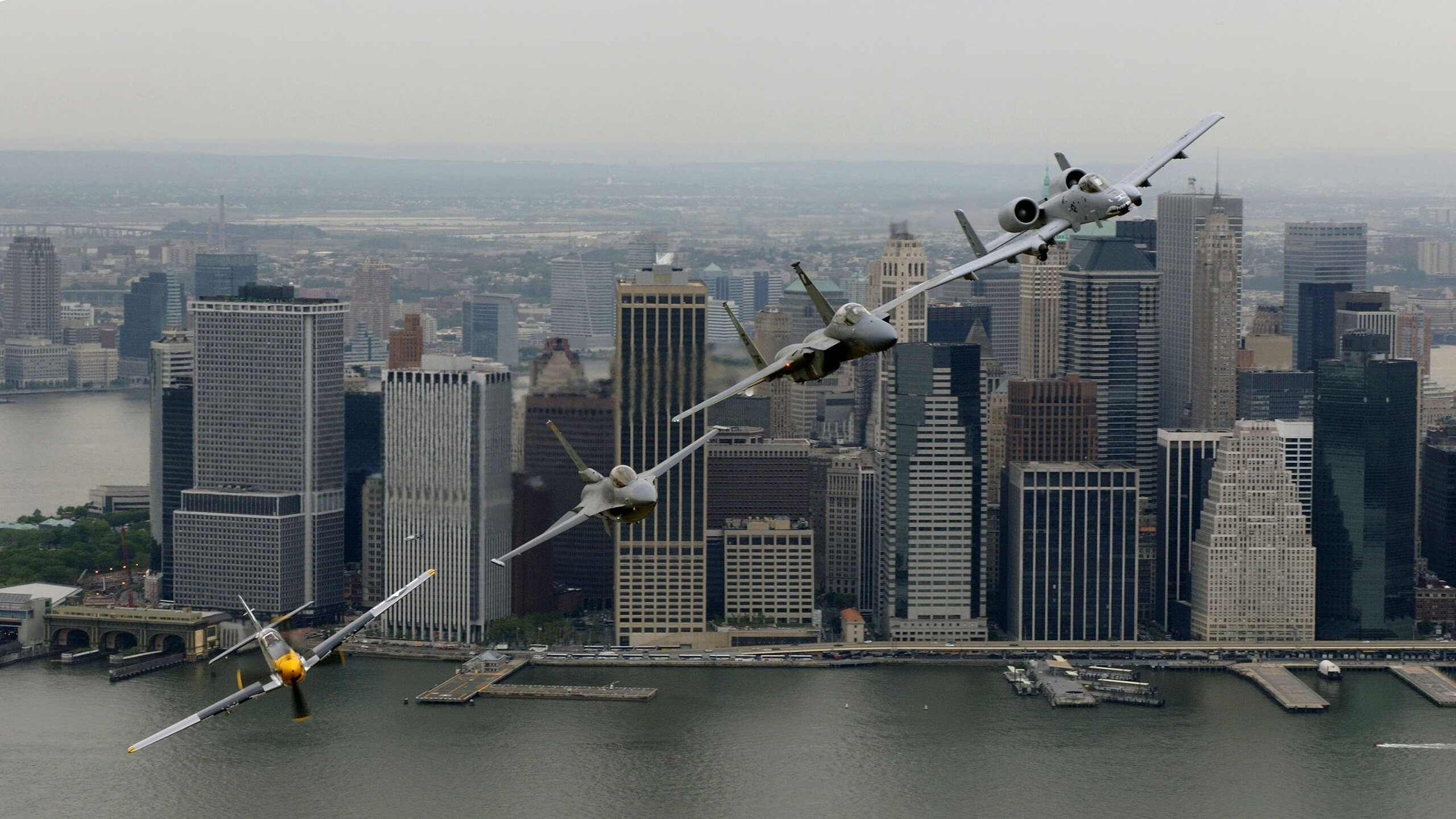 西汉姆联阵容深厚,铁锤帮争取欧战资格,西汉姆联rice